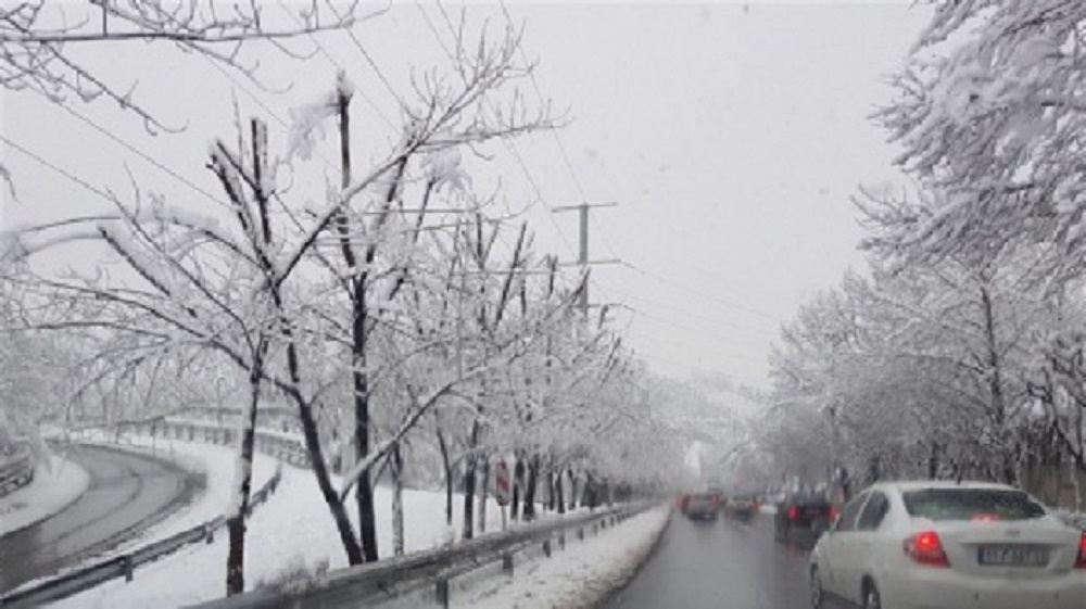 Iranpress: Le mois de decembre avec de la neige pour les iraniens