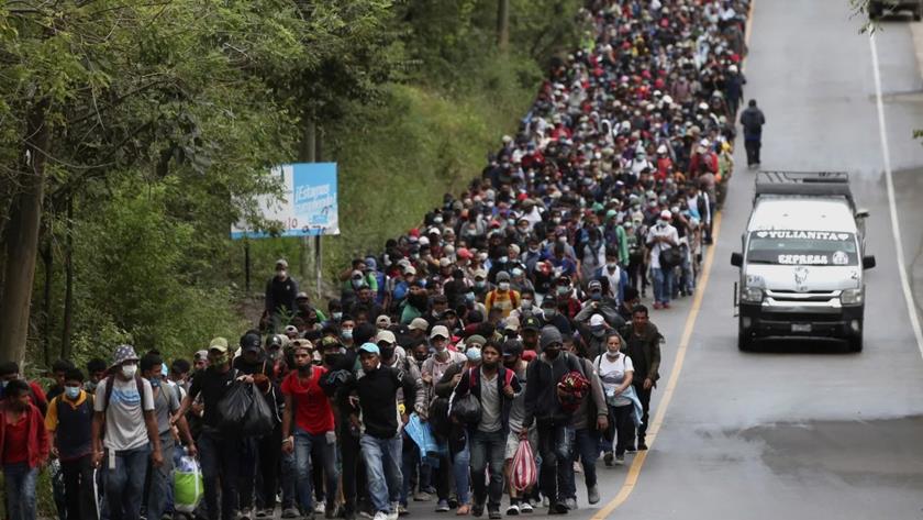 Iranpress: 9000 migrants honduriens à destination des États-Unis face à la répression
