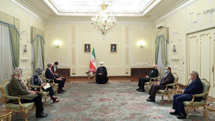 Iranpress: Rouhani: Tous les membres du PAGC doivent mettre pleinement en œuvre la résolution 2231