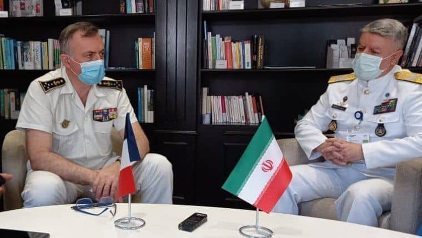 Iranpress: Le commandant de la marine iranienne rencontre le chef d