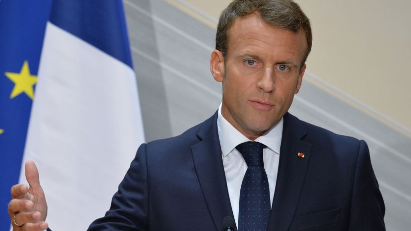 Iranpress: Macron réagit vivement aux protestations généralisées contre les restrictions en France