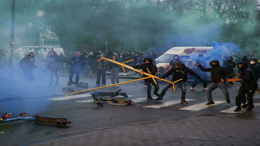 Iranpress: Manifestations à Bruxelles contre les restrictions liées au COVID
