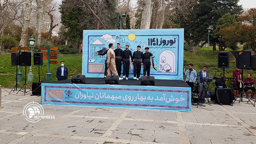 Iranpress: Festival des groupes ethniques iraniens