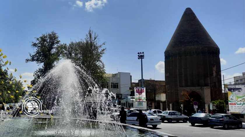 Iranpress: Le voyage touristique en train à la ville de Varamin, au sud de la capitale de l