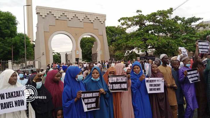Iranpress: Le peuple nigérian manifeste en soutien à Cheikh Zakzaki