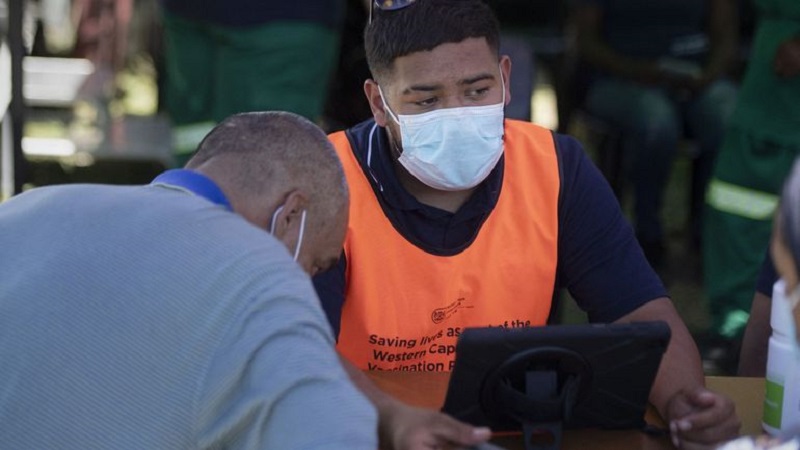 Iranpress: Afrique du Sud entre dans une nouvelle vague de pandémie