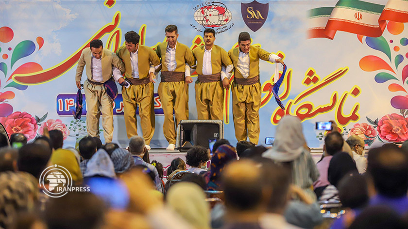 Iranpress: Exposition de nomades iraniens ; Montrer la diversité culturelle