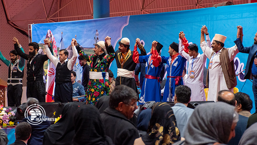 Iranpress: Fête ethnique à Gorgan; spectacle authentique d