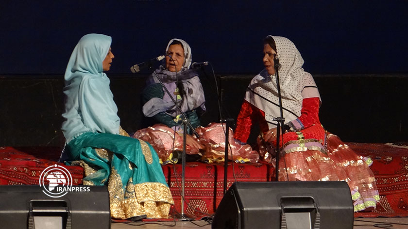 Iranpress: Musique folklorique iranienne au festival international de Gorgan, au nord-est d