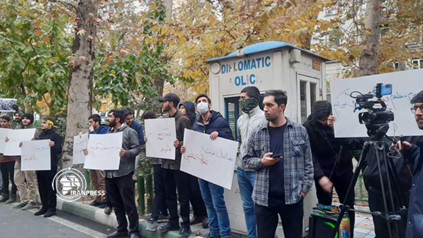 Iranpress: Manifestation des étudiants iraniens contre la résolution anti-iranienne