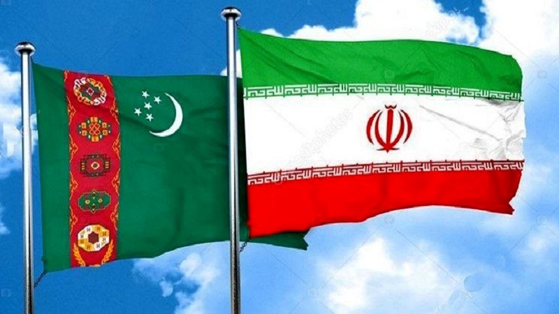 Iranpress: Téhéran et Achgabat lancent un portail douanier commun