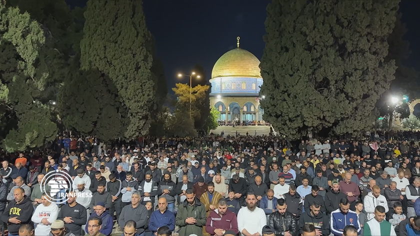 Iranpress: La présence massive de palestiniens à la mosquée Al-Aqsa