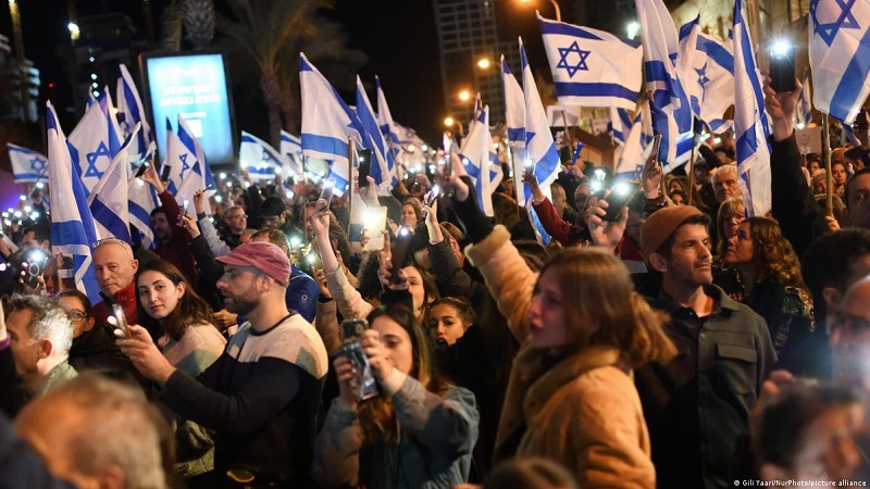 Iranpress: Poursuite des manifestations contre Netanyahu dans les territoires occupés 
