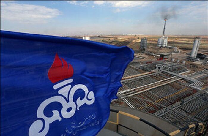 Iranpress: AIE : malgré les sanctions, la production de pétrole de l