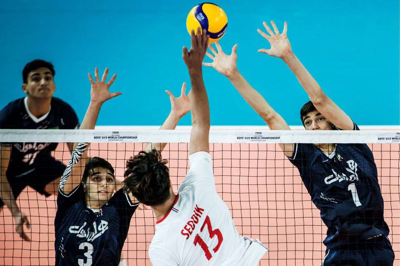 Iranpress: Vice-champion des jeunes iraniens à la compétition mondiale de volley-ball