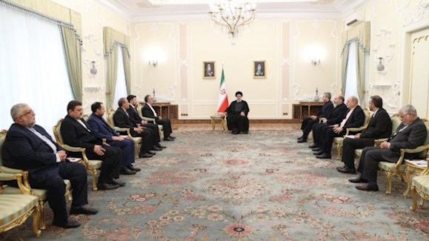 Iranpress: Soulignement du président iranien sur utiliser les organisations régionales