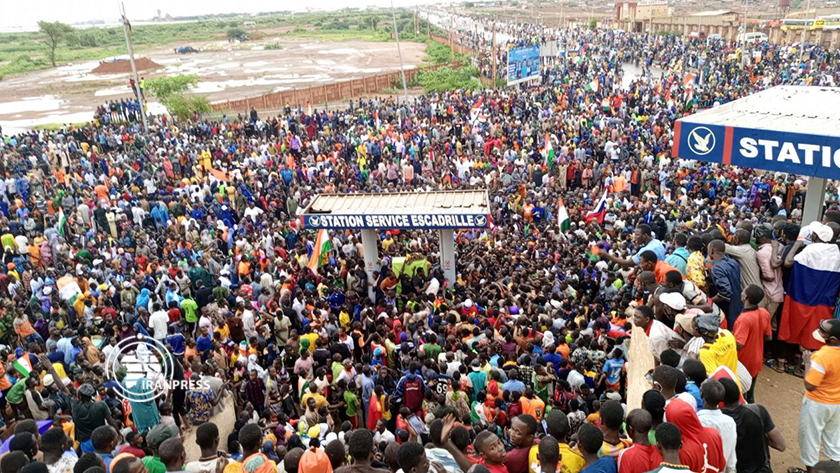 Iranpress: Le peuple nigérien ne veut plus de France