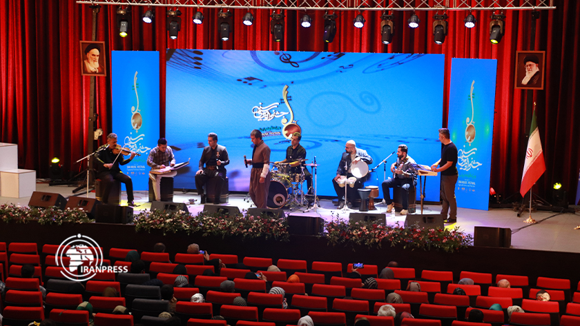 Iranpress: Festival de Sanandadj; Son de musique ethnique iranienne