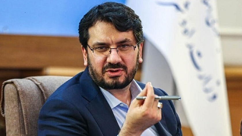 Iranpress: Le ministre des routes et du développement urbain de l