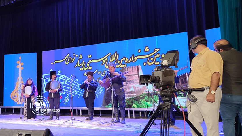Iranpress: Résonance de sons épiques au Festival international de musique Isar