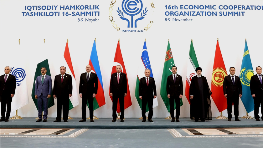 Iranpress: Tenue de la 16ème Sommet de l