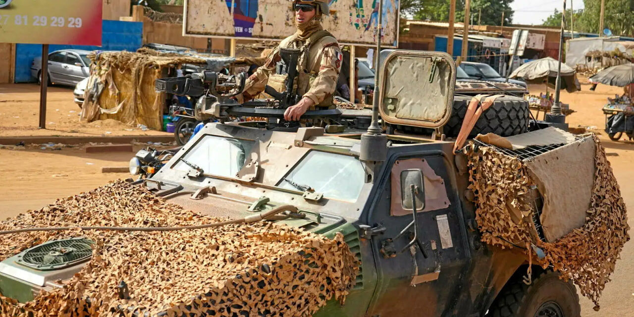 Iranpress: Les derniers soldats français quittent le Niger avant Noël