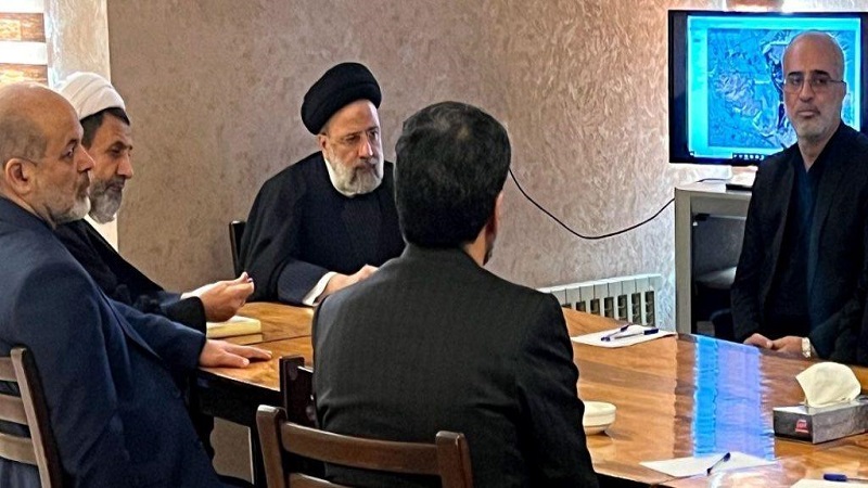 Iranpress: Ebrahim Raïssi rencontre des responsables de la sécurité à Kerman, en Iran