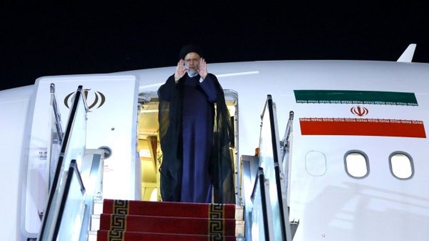 Iranpress: Le président iranien arrive à Téhéran après une visite productive à Ankara