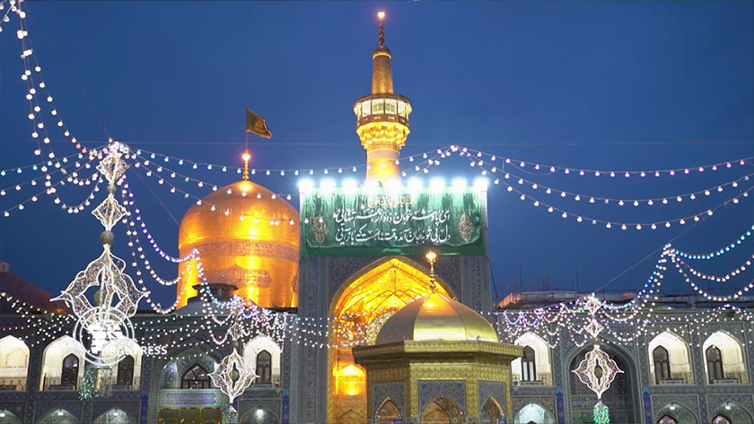 Iranpress: Enregistrement des souvenirs de Mi-Shabân dans le sanctuaire sacré de l