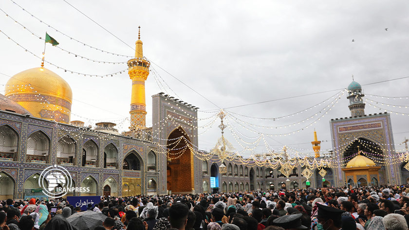 Iranpress: Norouz au sanctuaire sacré de l