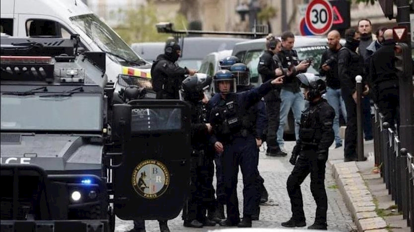 Iranpress: Incident de sécurité devant le consulat iranien à Paris