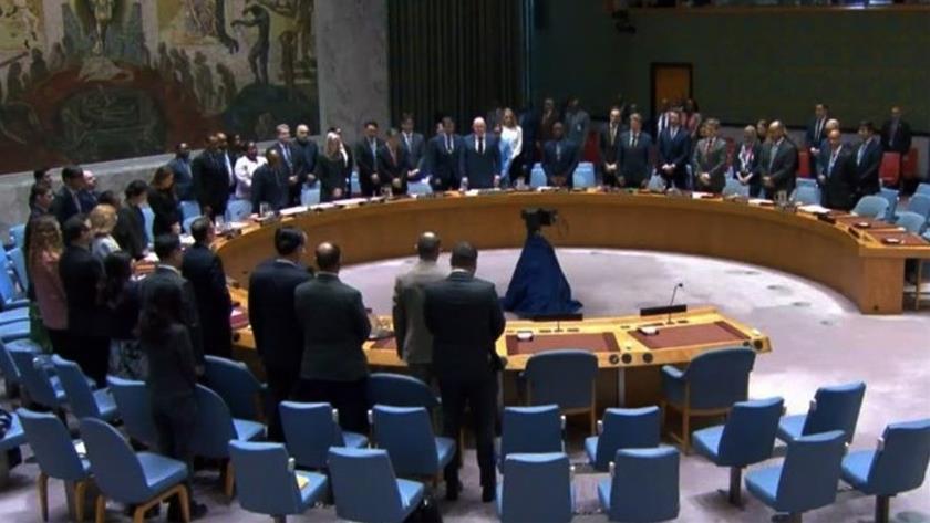 Iranpress: Minute de silence au Conseil de sécurité de l