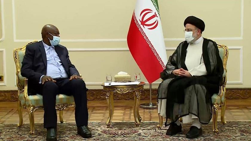 Iranpress: Raisi souligne la nécessité de développer les relations Iran-Afrique